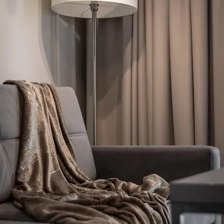 Urban Chic - Great Location- One Bedroom - Siedmiogrodzka 3